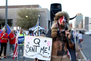 OpenGraph image for vice.com/en/article/wx8gj5/even-qanon-is-abandoning-parler-the-far-rights-answer-to-twitter