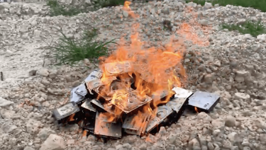 OpenGraph image for vice.com/en_us/article/9keb4d/bang-bros-bought-pornwikileaks-doxing-forum-and-set-fire-to-it