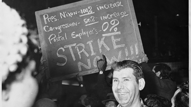 OpenGraph image for vice.com/en_us/article/dyz9zx/americas-biggest-wildcat-strike-gave-postal-workers-the-power