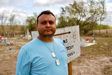 OpenGraph image for vice.com/en_us/article/g5xkqw/indigenous-resistance-camps-estok-gna-are-taking-on-trump-border-wall