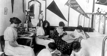 OpenGraph image for vox.com/2014/8/6/5973653/the-federal-government-tried-to-rank-colleges-in-1911?utm_content=buffer5c0a9&utm_medium=social&utm_source=twitter.com&utm_campaign=buffer