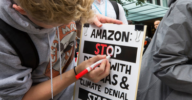 OpenGraph image for vox.com/recode/2020/1/26/21082650/amazon-employees-protest-policy-climate-change-amazon-employees-for-climate-justice?utm_campaign=vox&utm_content=chorus&utm_medium=social&utm_source=twitter