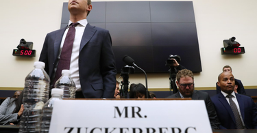 OpenGraph image for vox.com/recode/2020/6/2/21278405/facebook-mark-zuckerberg-internal-employee-q-a-defend-moderate-trump-looting-shooting-post