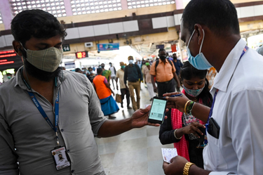 OpenGraph image for washingtonpost.com/health/2022/01/15/living-with-the-virus/