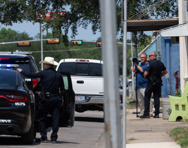 OpenGraph image for washingtonpost.com/media/2022/06/28/we-were-seen-enemies-journalists-uvalde-threatened-by-police/?tid=ss_tw