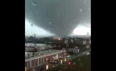 OpenGraph image for washingtonpost.com/news/capital-weather-gang/wp/2017/02/07/this-monster-tornado-just-rolled-through-new-orleans-major-damage-reported/