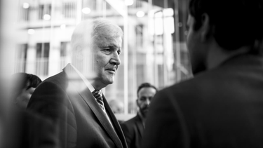 OpenGraph image for zeit.de/politik/deutschland/2020-06/hengameh-yaghoobifarah-horst-seehofer-anzeige-taz-kolumne-polizei